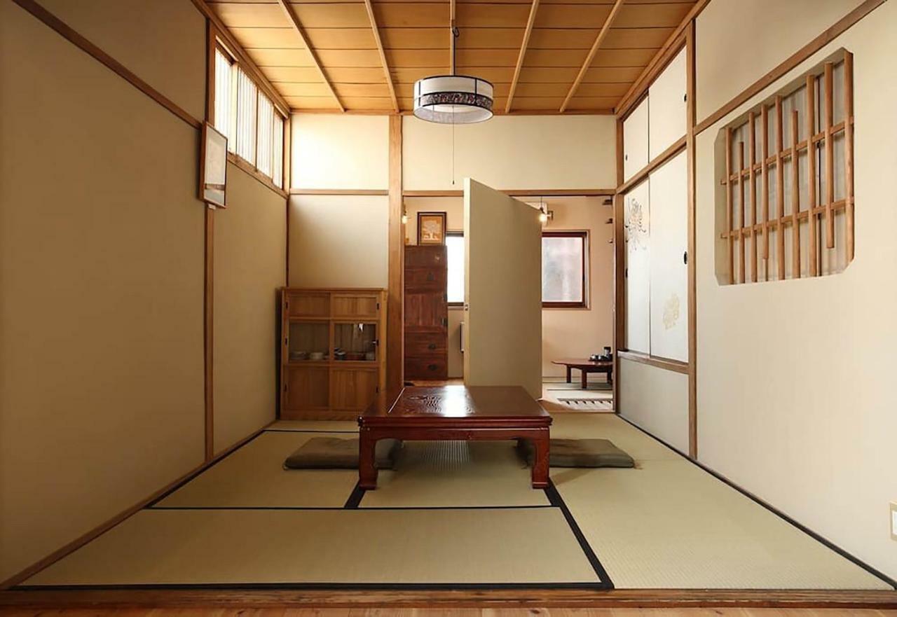فندق أوساكافي  Bar併設の仕掛け満載忍者ハウス!Wi-Fi!天王寺電車で15分!帝塚山四丁目駅3メートル! المظهر الخارجي الصورة