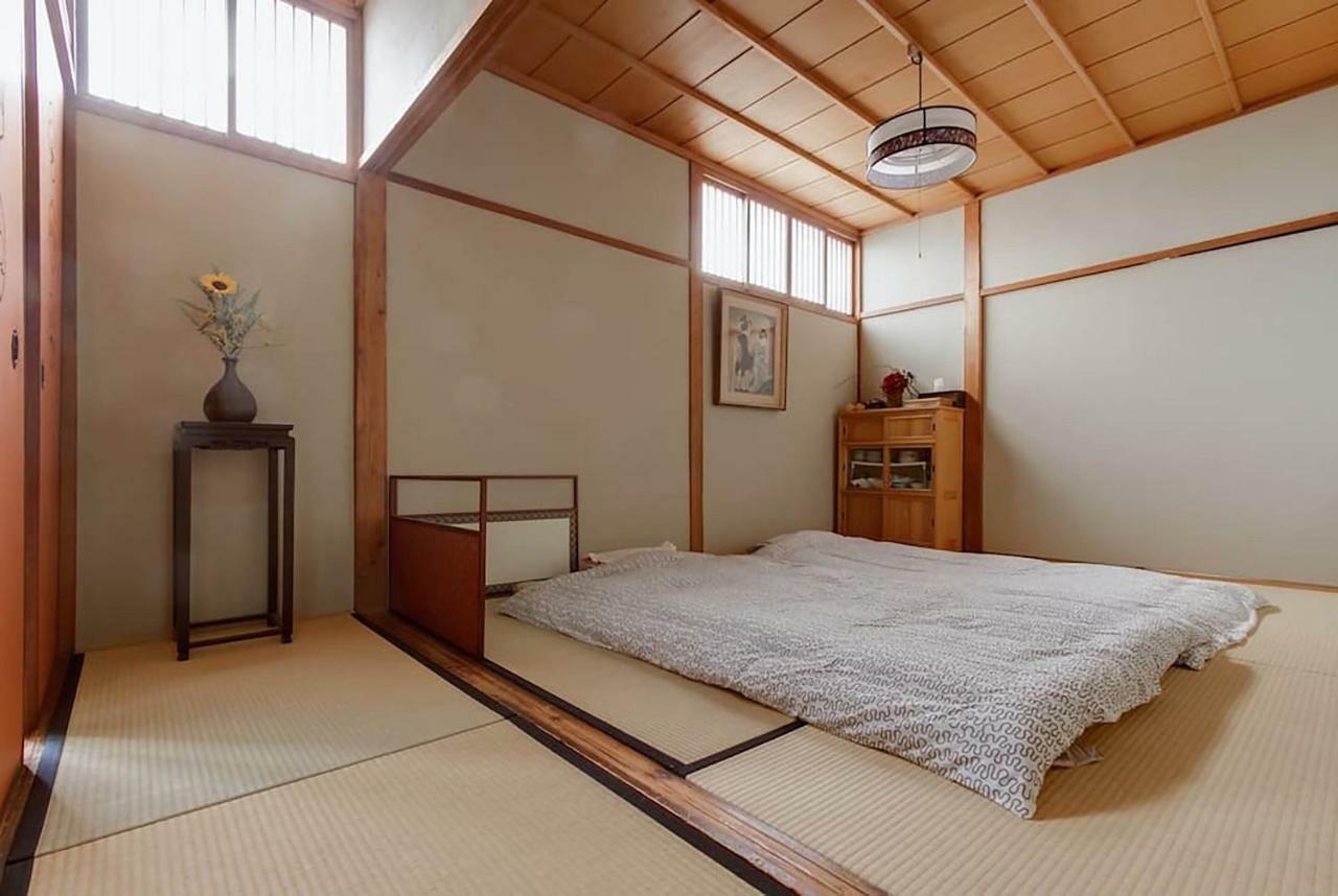 فندق أوساكافي  Bar併設の仕掛け満載忍者ハウス!Wi-Fi!天王寺電車で15分!帝塚山四丁目駅3メートル! المظهر الخارجي الصورة